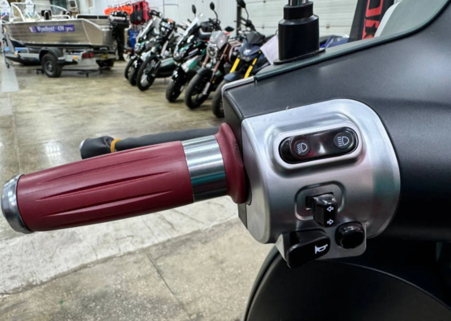 Скутер PROMAX Miami 240 (49) в Новошахтинске