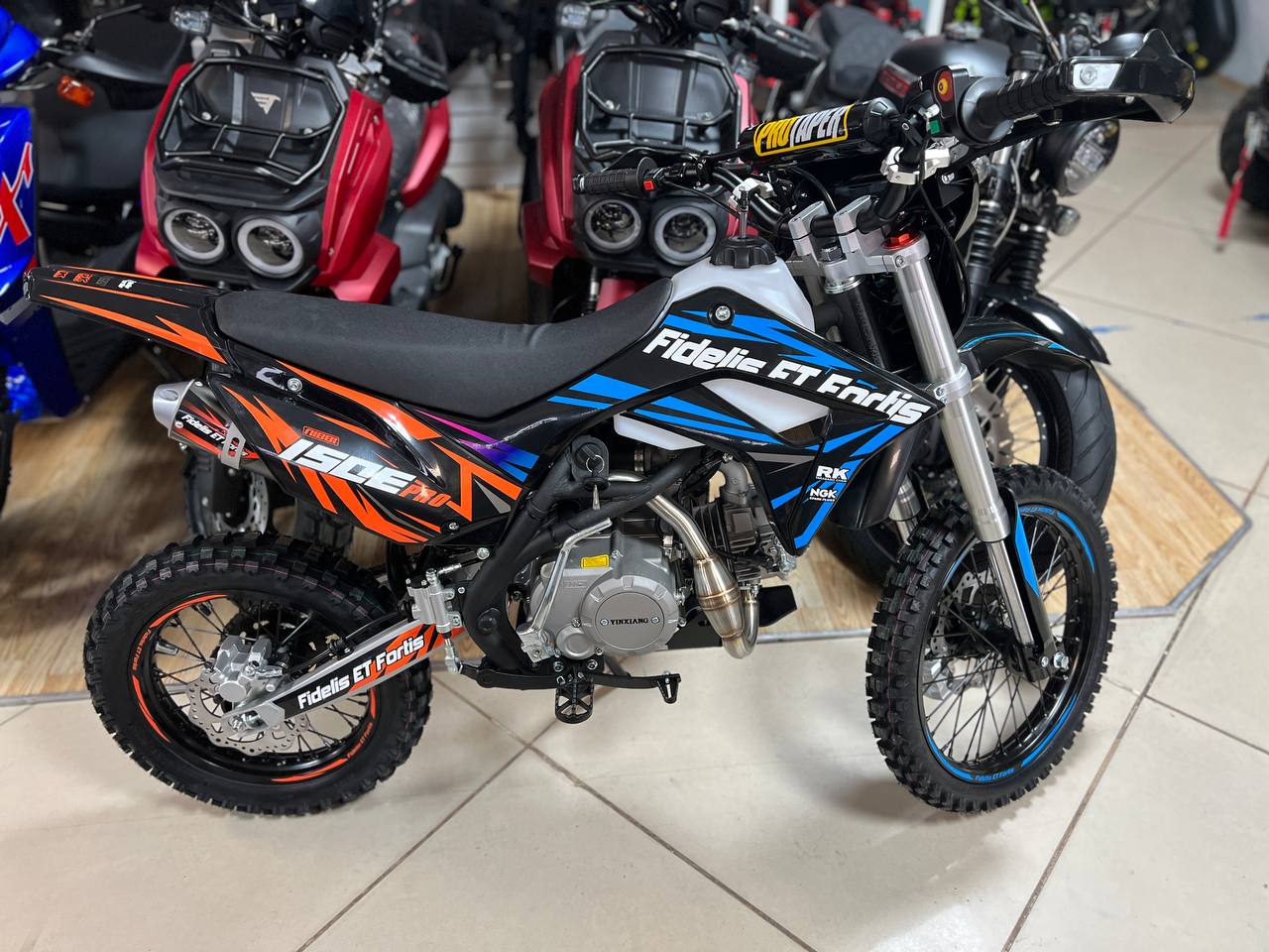 Мотоцикл (питбайк) PROMAX FIDET (ФАЙДЕТ) 190E PRO 17/14 в Новошахтинске