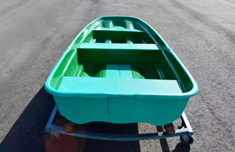 Стеклопластиковая лодка Старт (тримаран) в Новошахтинске