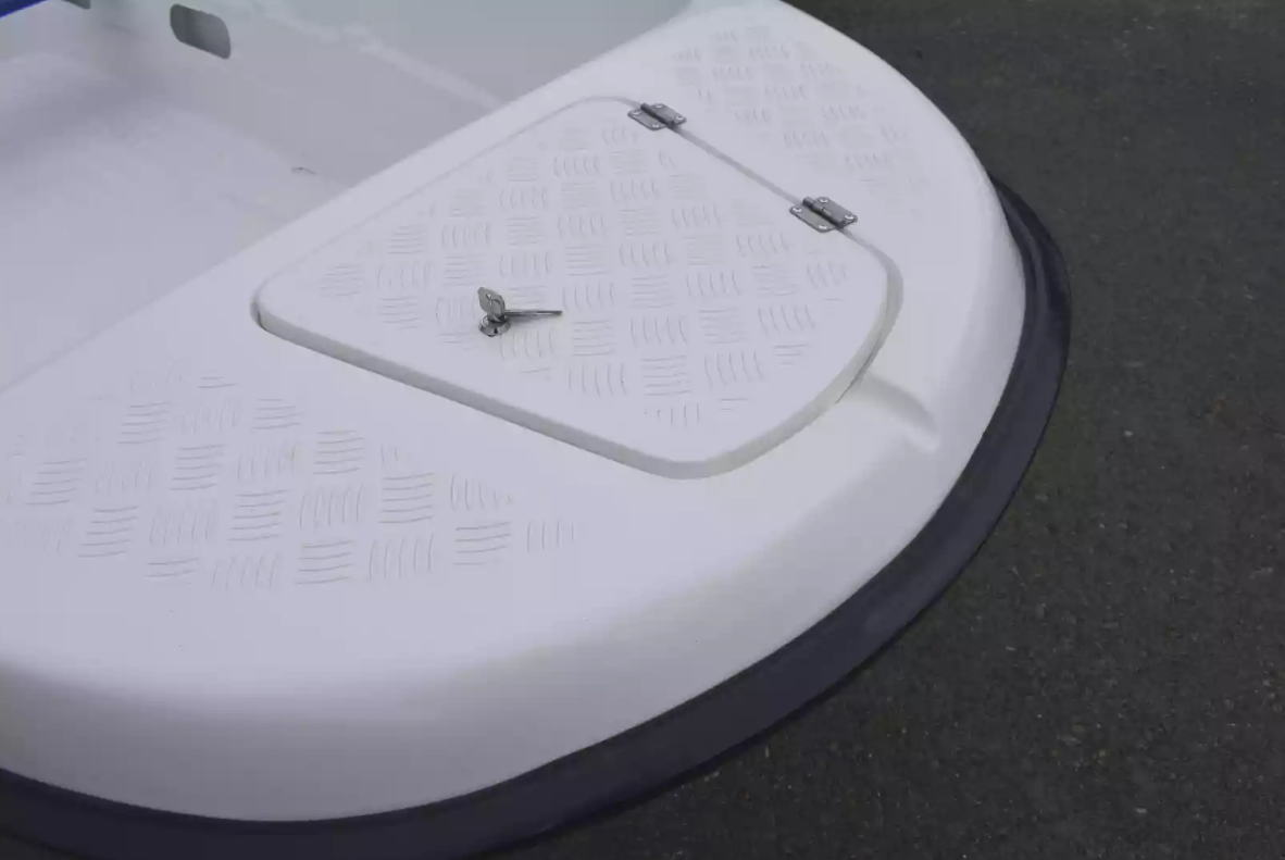 Стеклопластиковая лодка Пингвин New (тримаран) в Новошахтинске