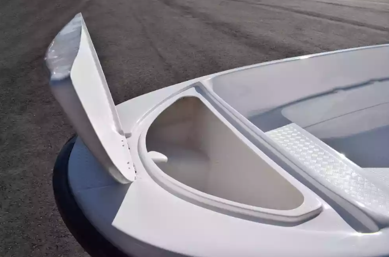 Стеклопластиковая лодка Пингвин (тримаран) в Новошахтинске