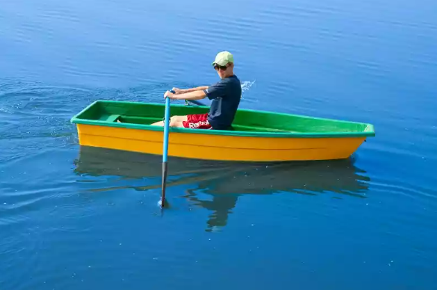 Стеклопластиковая лодка Малютка в Новошахтинске