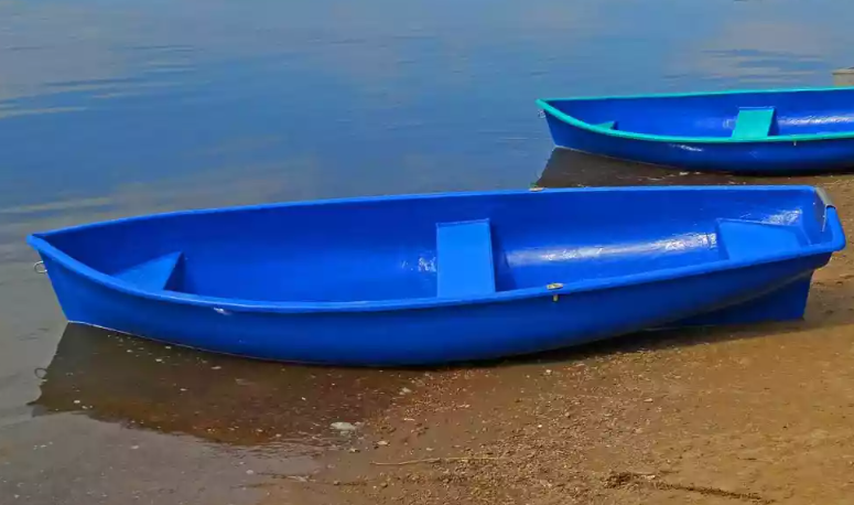 Стеклопластиковая лодка Омуль в Новошахтинске