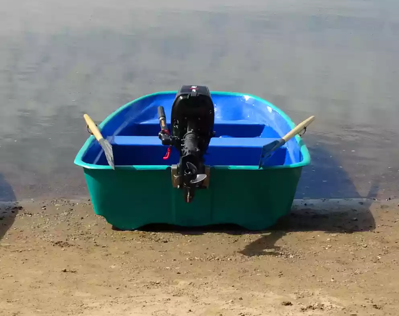 Стеклопластиковая лодка Старт (тримаран) в Новошахтинске