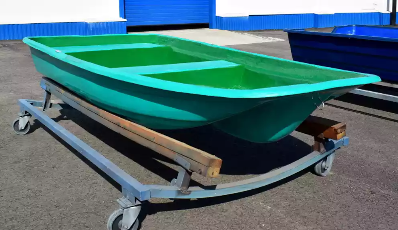 Стеклопластиковая лодка Старт (тримаран) в Новошахтинске