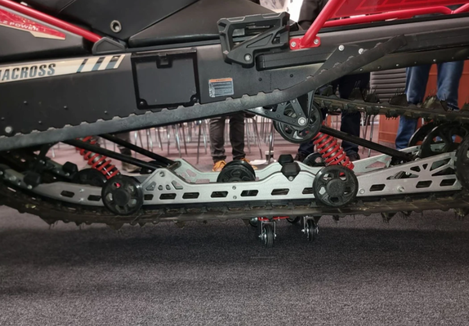 Снегоход AODES Siberiacross 1000 SWT 600mm LCD 6.8 в Новошахтинске