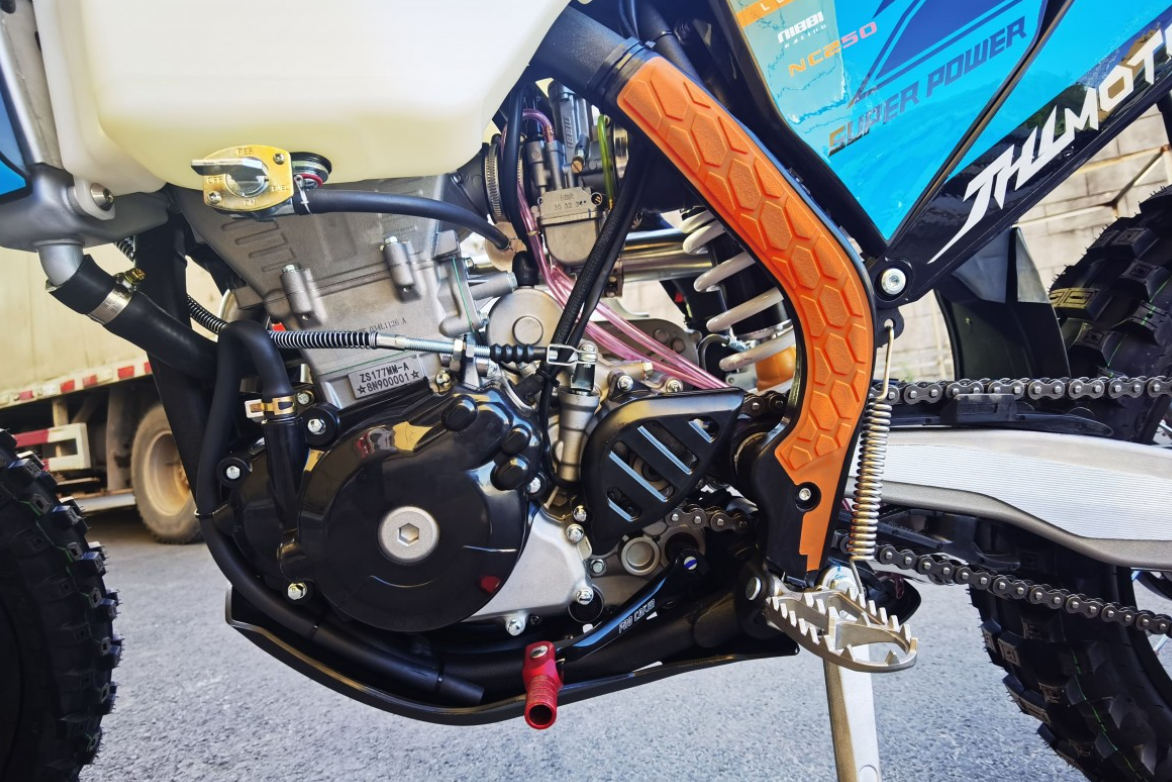 Мотоцикл JHLMOTO JHL Z7 NC250S (177MM-A) в Новошахтинске