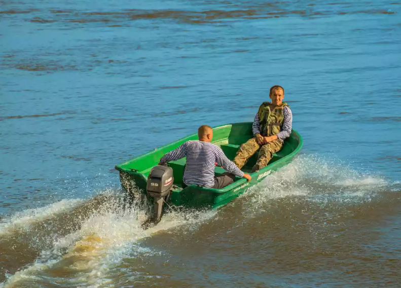 Стеклопластиковая лодка Neman-340 (тримаран) в Новошахтинске