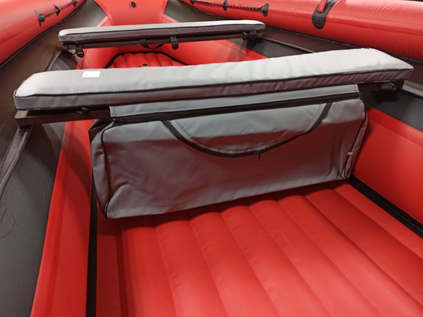 КОМПЛЕКТ МЯГКИХ НАКЛАДОК С СУМКОЙ ДЛЯ ЛОДОК 90Х20 СЕРЫЙ в Новошахтинске