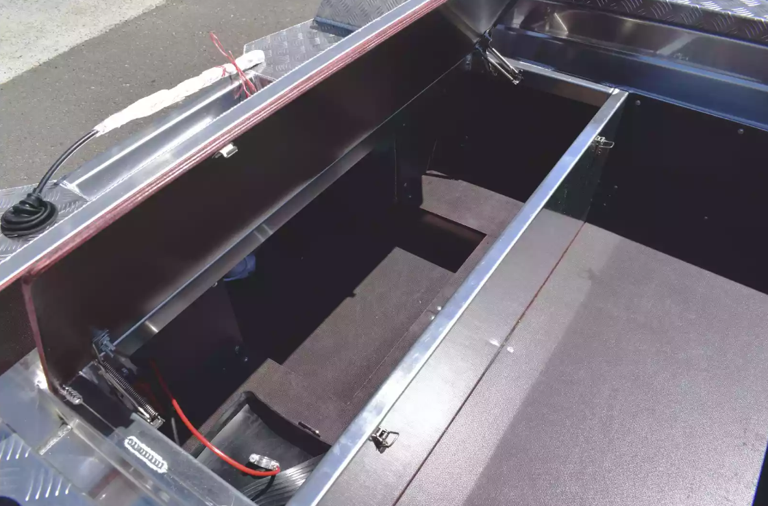 Алюминиевая лодка Wyatboat-390 DCM в Новошахтинске