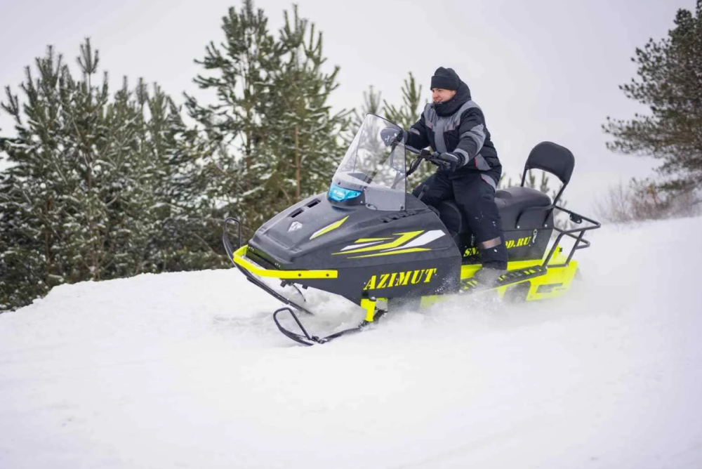 Миниснегоход Бурлак Азимут 24 л.с. , эл.запуск, реверс, тормоз гидравл, капот черный в Новошахтинске