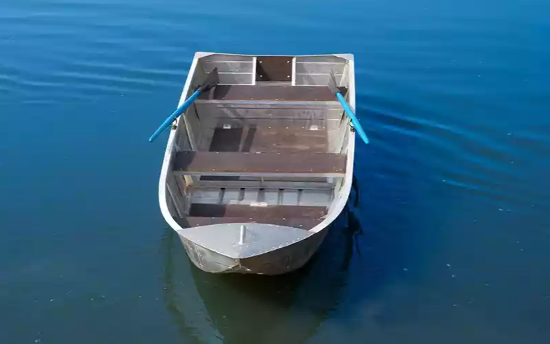 Алюминиевая лодка Вятка-Профи 37 в Новошахтинске