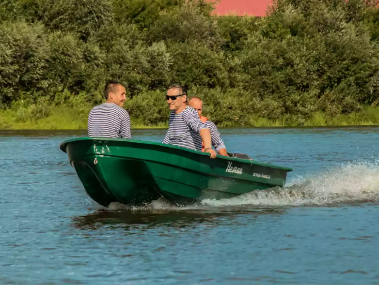Стеклопластиковая лодка Neman-340 (тримаран) в Новошахтинске