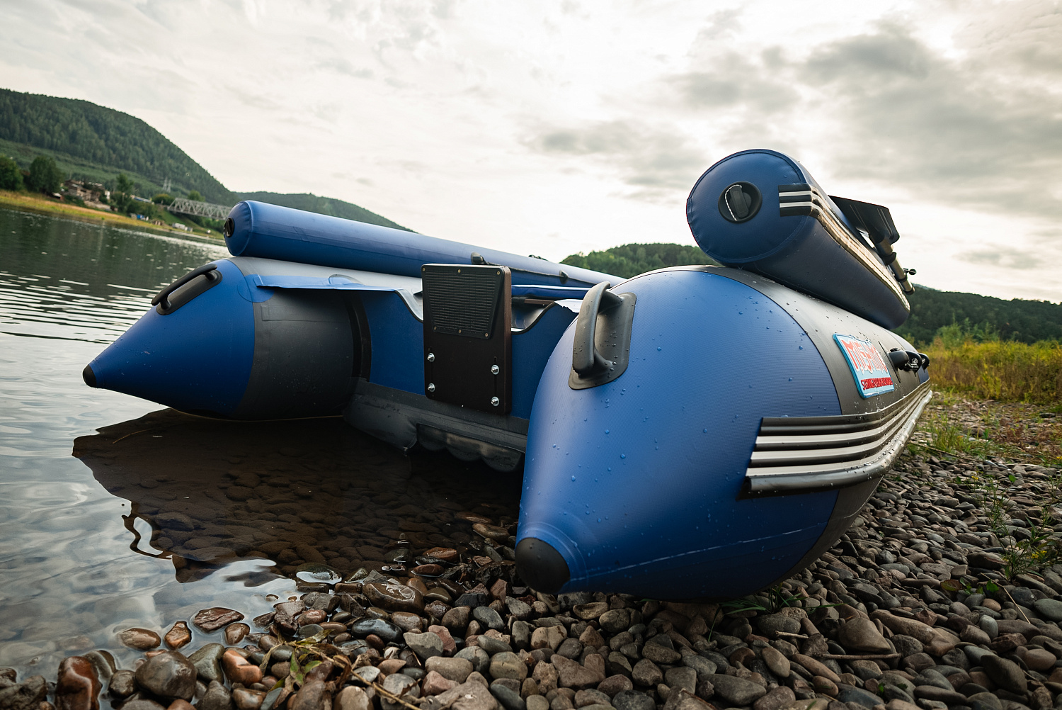 Лодка MISHIMO RIVER FJET PRO 430  под водомет в Новошахтинске