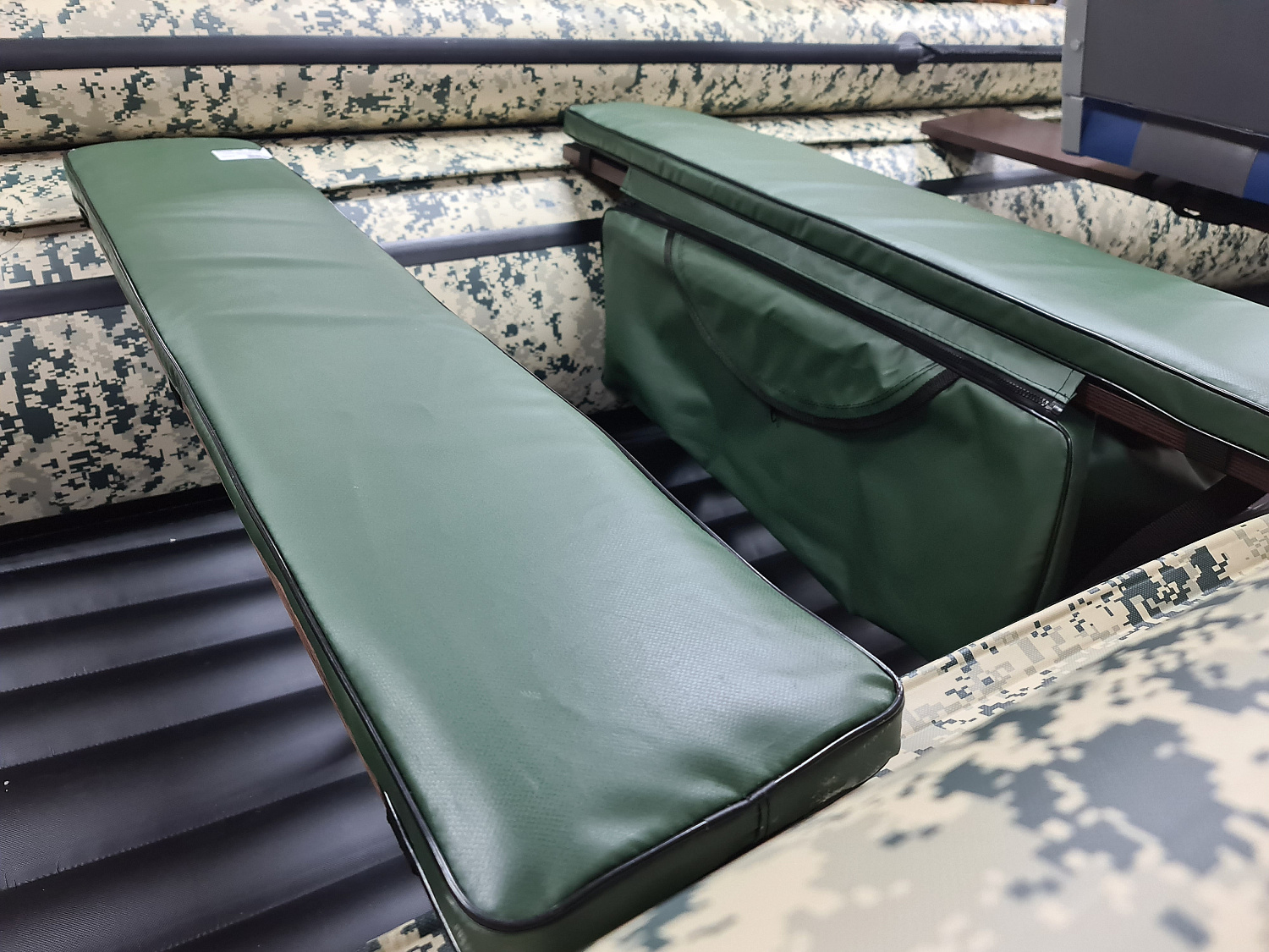 КОМПЛЕКТ МЯГКИХ НАКЛАДОК С СУМКОЙ ДЛЯ ЛОДОК 110Х20 ЗЕЛЕНЫЙ в Новошахтинске